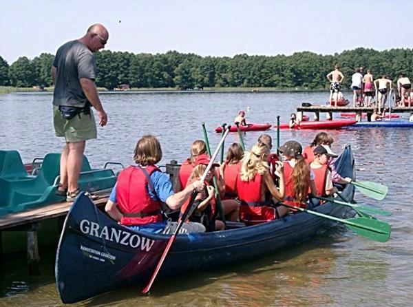 Gruppenbungalow-Waldhaus-Am Ferienpark Mirow Dış mekan fotoğraf