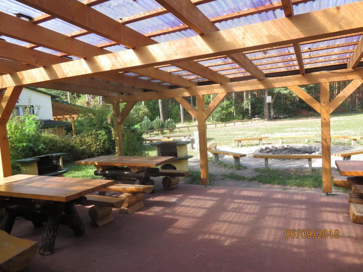 Gruppenbungalow-Waldhaus-Am Ferienpark Mirow Dış mekan fotoğraf