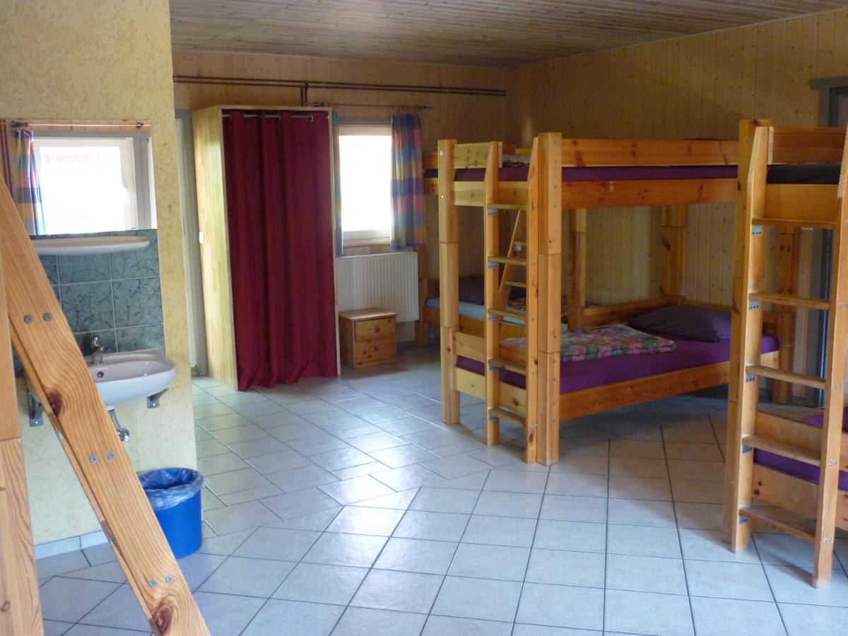 Gruppenbungalow-Waldhaus-Am Ferienpark Mirow Dış mekan fotoğraf